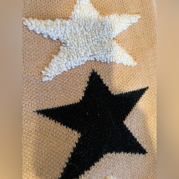 The Zigzag Stripe Star Patterned Sweater Hoodie in Black and Tan, EUC, XL - Picture 6 of 7